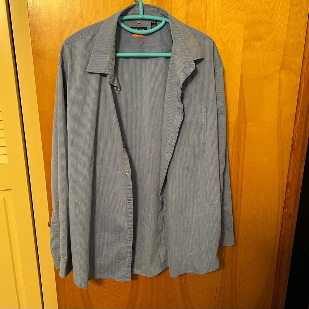 Men’s dress shirt